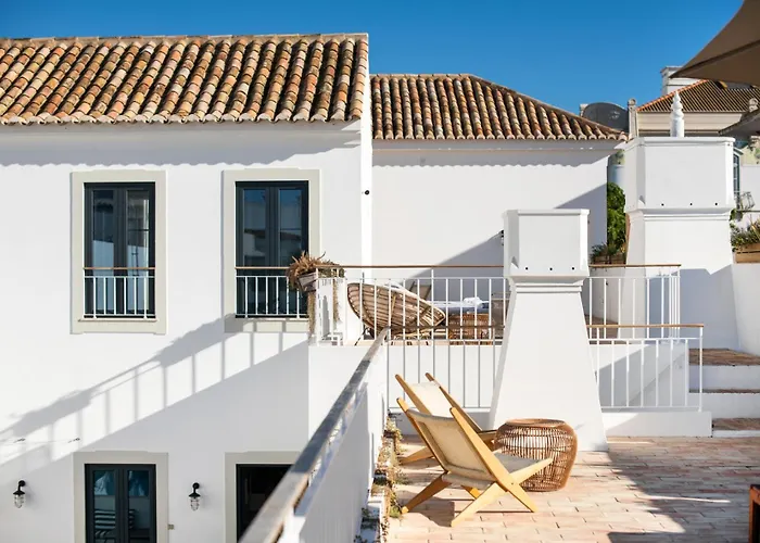 Casa Rosa Villa With Pool In Olhao Centre