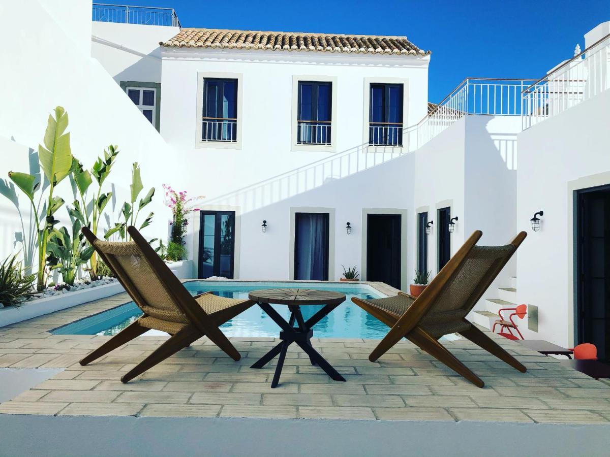 Casa Rosa With Pool In Centre Villa Olhão