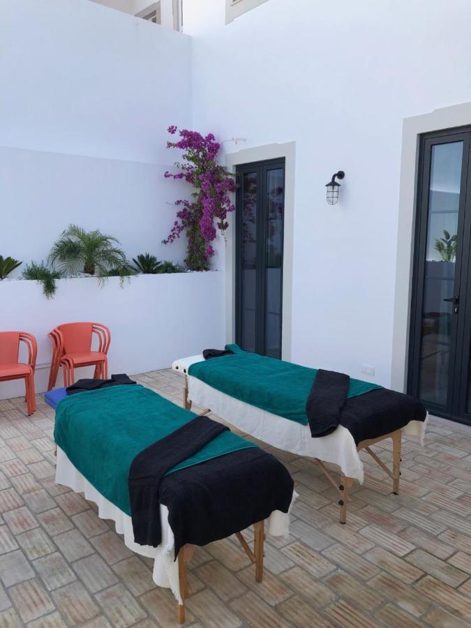Casa Rosa With Pool In Centre Olhão